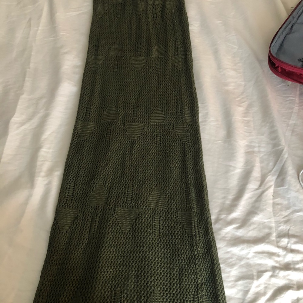 Clothes - Picture 12 of 16
